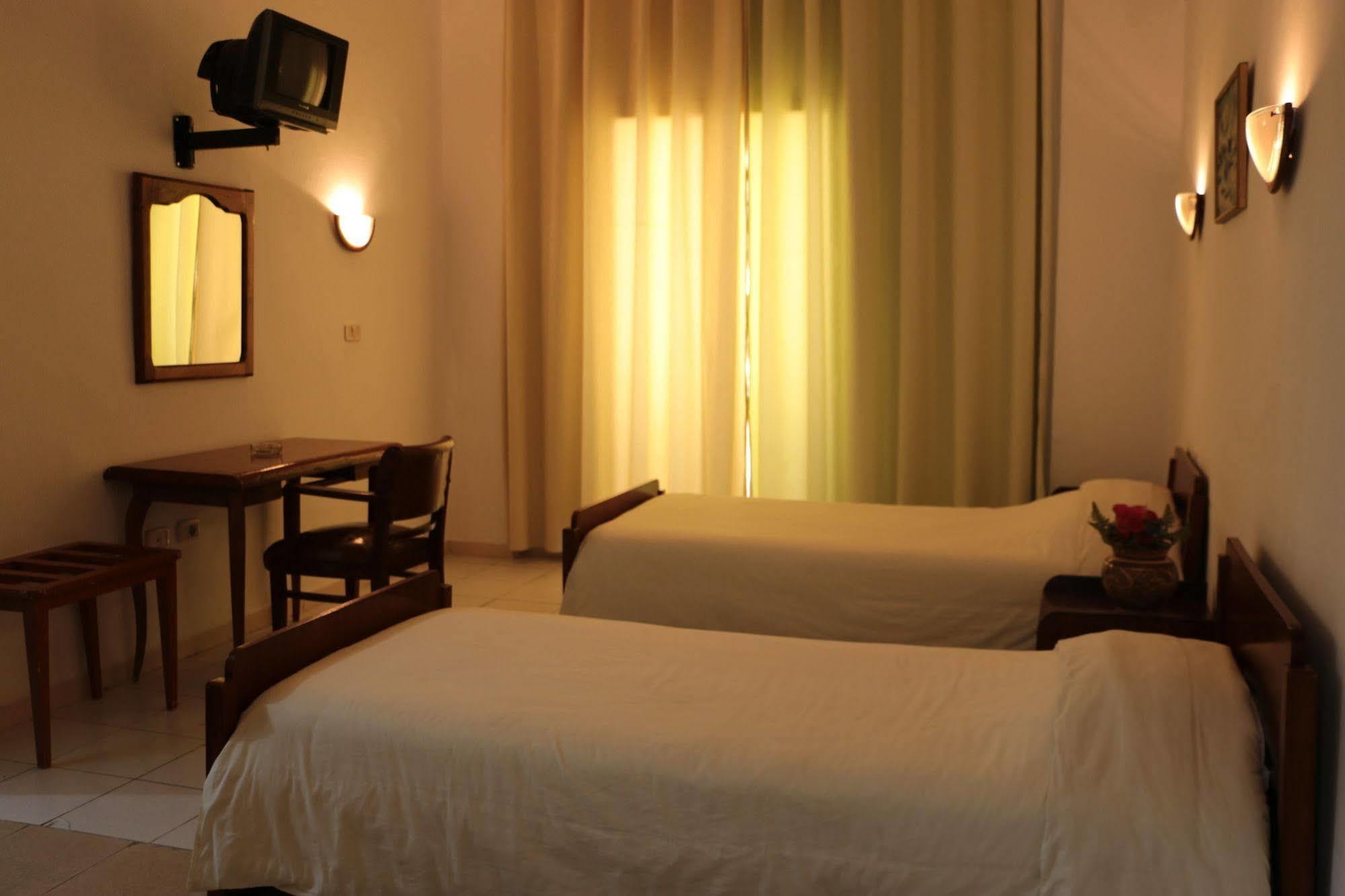 Hotel Saint Georges チュニス エクステリア 写真